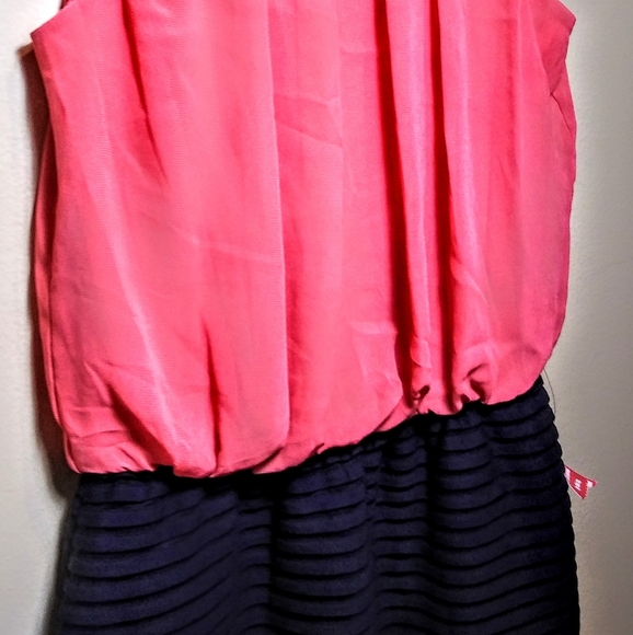 NWT ONE-PIECE EN FOCUS DRESS- SIZE 4 - Picture 3 of 4